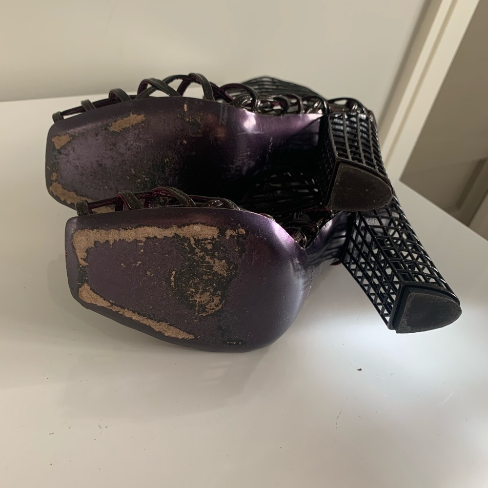 *SOLD* YVES SAINT LAURENT
Leather Cage Peep-Toe - Picture 10 of 15